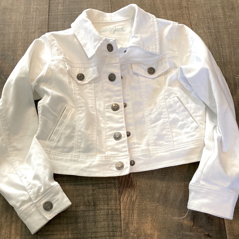 Cat & Jack Girls White Jean Jacket (Size S 6/6x)